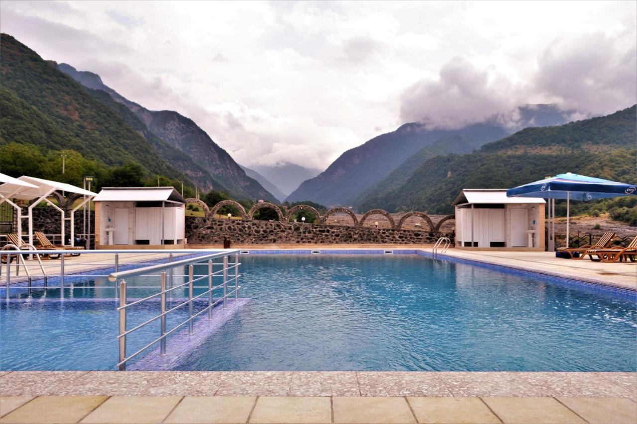 Bergs Otel And Restaurant Qax ภายนอก รูปภาพ